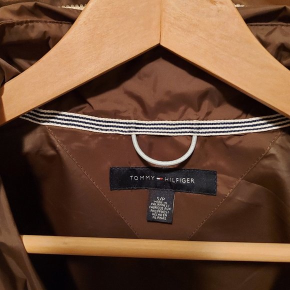 Men's/Teen's Tommy Hilfiger Windbreaker with Hood in Zipped Collar. Brown nylon. - Picture 5 of 6